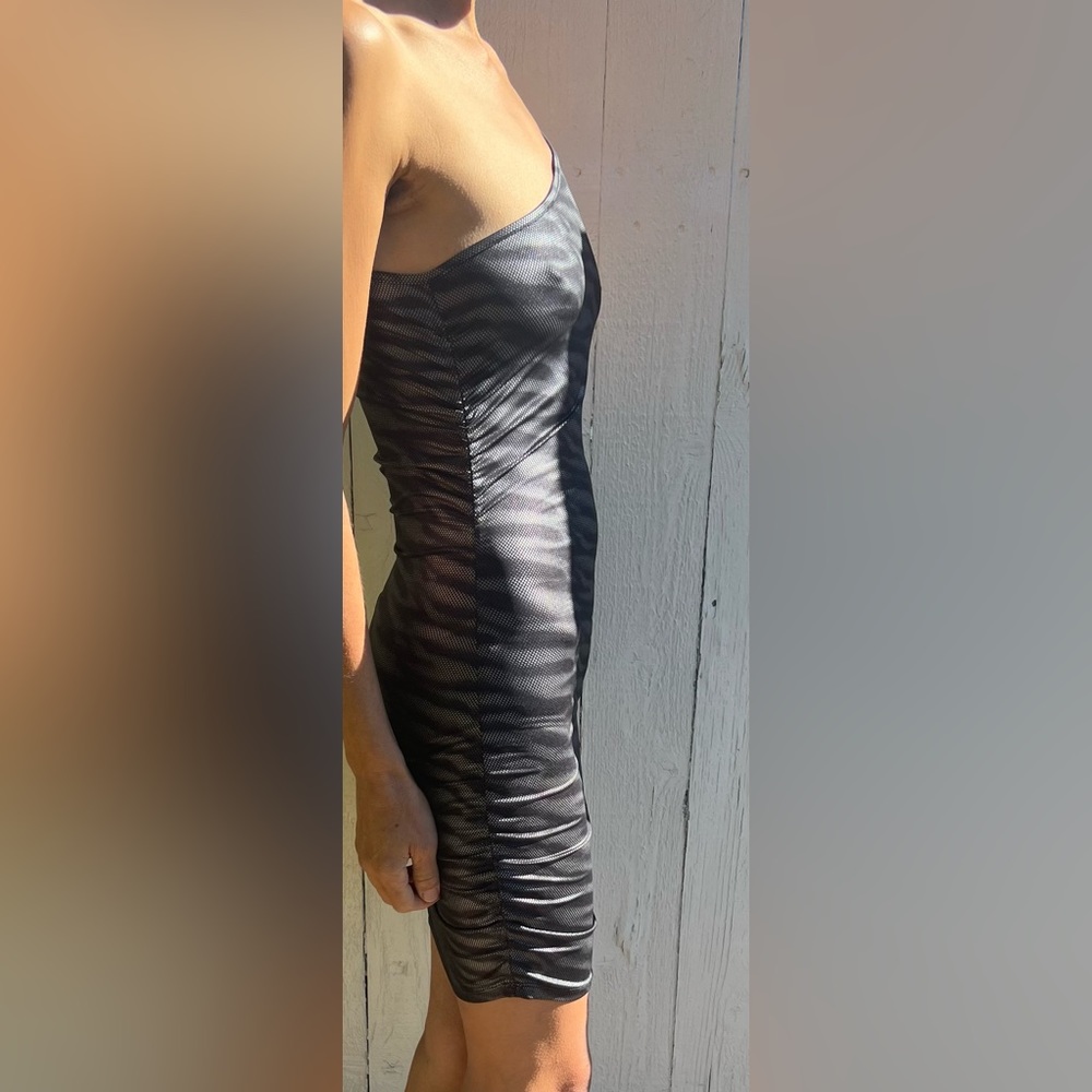 77. Symphony One-Shoulder Bandage Metallic Tiger Print Mini Dress Grey/Black (S) - Picture 3 of 15
